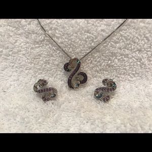 Necklace and earring set